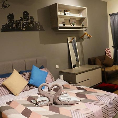 Mlh Premier Suites @ Saville เชอราส ภายนอก รูปภาพ