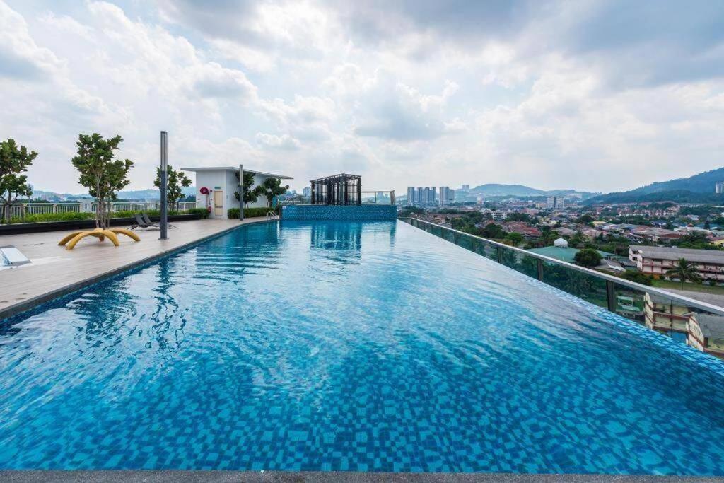Mlh Premier Suites @ Saville เชอราส ภายนอก รูปภาพ